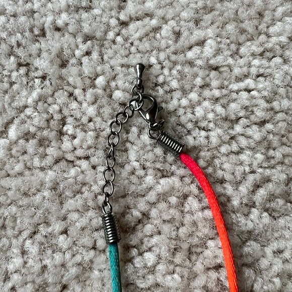 Rainbow Starfish Mood Color Changing Necklace - Picture 4 of 5